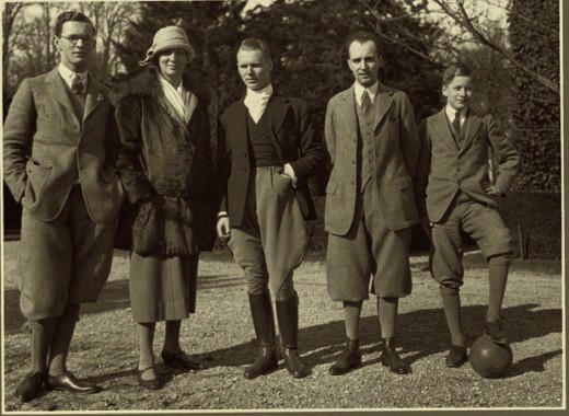 Holga Bagge med sine fire sønner: Niels, Jørgen, Mogens og Sven Henrik, april 1926