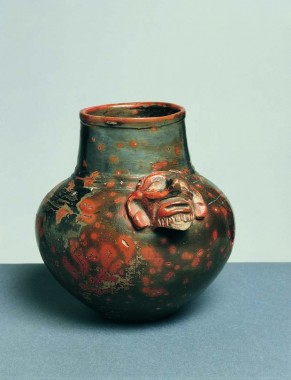 Krukke med Tlaloc-hoved, højde 15,5 cm, sandsynligvis fra Chiapasregionen, fra ca. 300-900 e.Kr.