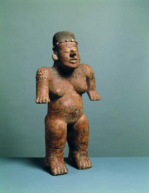 Stående kvindefigur, højde 74 cm, dateres til 140 f.Kr.-400 e.Kr, Magdalenadalen i det nordlige Jalisco.