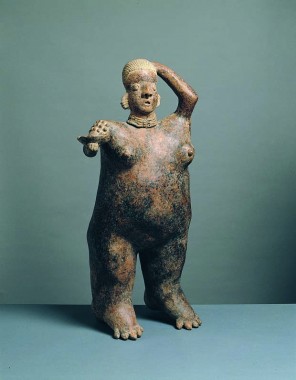 Stående kvindefigur, højde 74 cm, San Sebastian Red Type, Jalisco eller Nayarit, 140 f.Kr. -335 e.Kr.