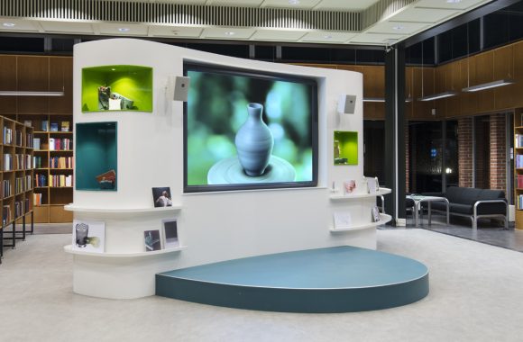 Touching the Interface, Åby Bibliotek, februar 2016. Udstilling af objekter, billeder og film. Foto: David Stjernholm.