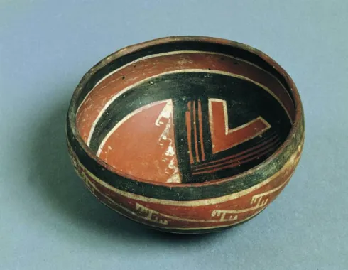 Skål, muligvis typen Fourmile polychrome, ca. 1300-1400, diameter 15,5 cm