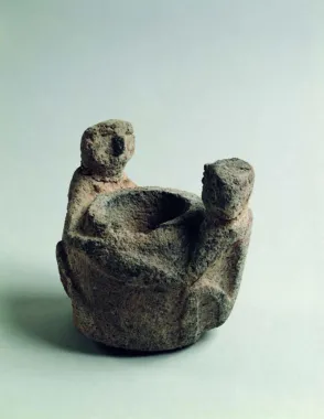 Skål, højde 13 cm, Colonial-perioden 500-900.