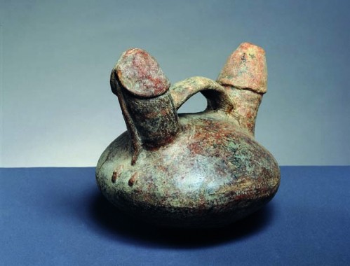 Stigbøjlekrukke, Vicus, nordkysten, ca. 200-800, højde 17 cm.