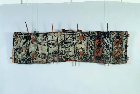 Bemalet barkpanel på ramme værk af bambus, ca. 76 x 215 cm, 1900-tallet