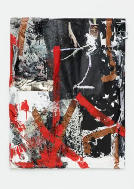 Uden titel, 2015-2016. 170 x 130 cm. Lærred, bomuld T-shirt, akryl, lak, tape, polyesteralufolie, inkjetprint, elasticstrap, vinyl, nylon, styrofoam, på ramme.