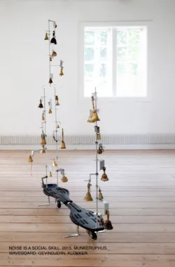 Noise is a Social Skill, 2015. Waveboard, gevindstænger, beslag og klokker