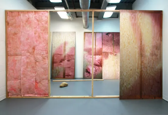Attachments, Raid Projects, Los Angeles, 2012, Flatbed prints på krydsfinerplader, lægter, isolering, sten, fladskærm