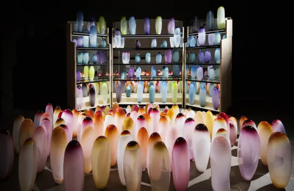 The performance, 2013, glas, spejl og træ, 220x400x270 cm, ©John Kørner, Galleri Bo Bjerggaard