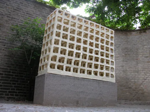 Keramisk Konstruktion, 2005, 120x150x45 cm