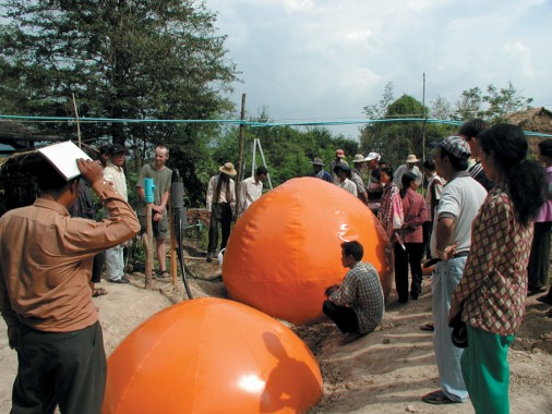 Supergas/ User/UTA, Cambodia 2001, foto: Superflex
