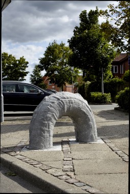 Uden titel, 2013, beton, 90x100x90 cm