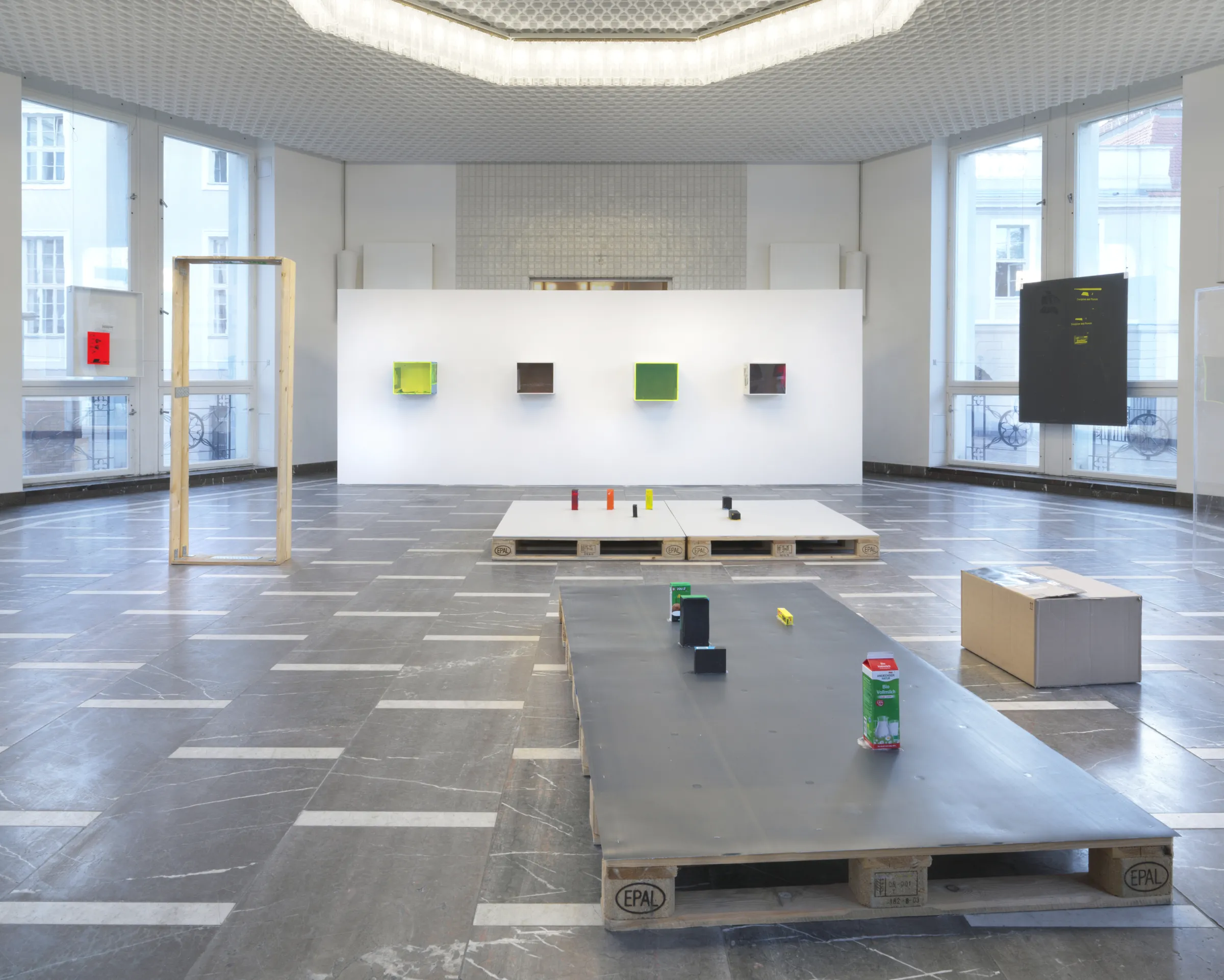 hey panopticon! hey asymmetry! installationsview schinkel pavillion berlin122018